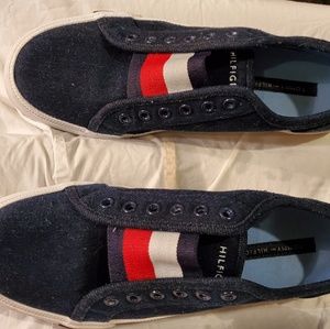 Tommy Hilfiger women's Anni tennis shoe